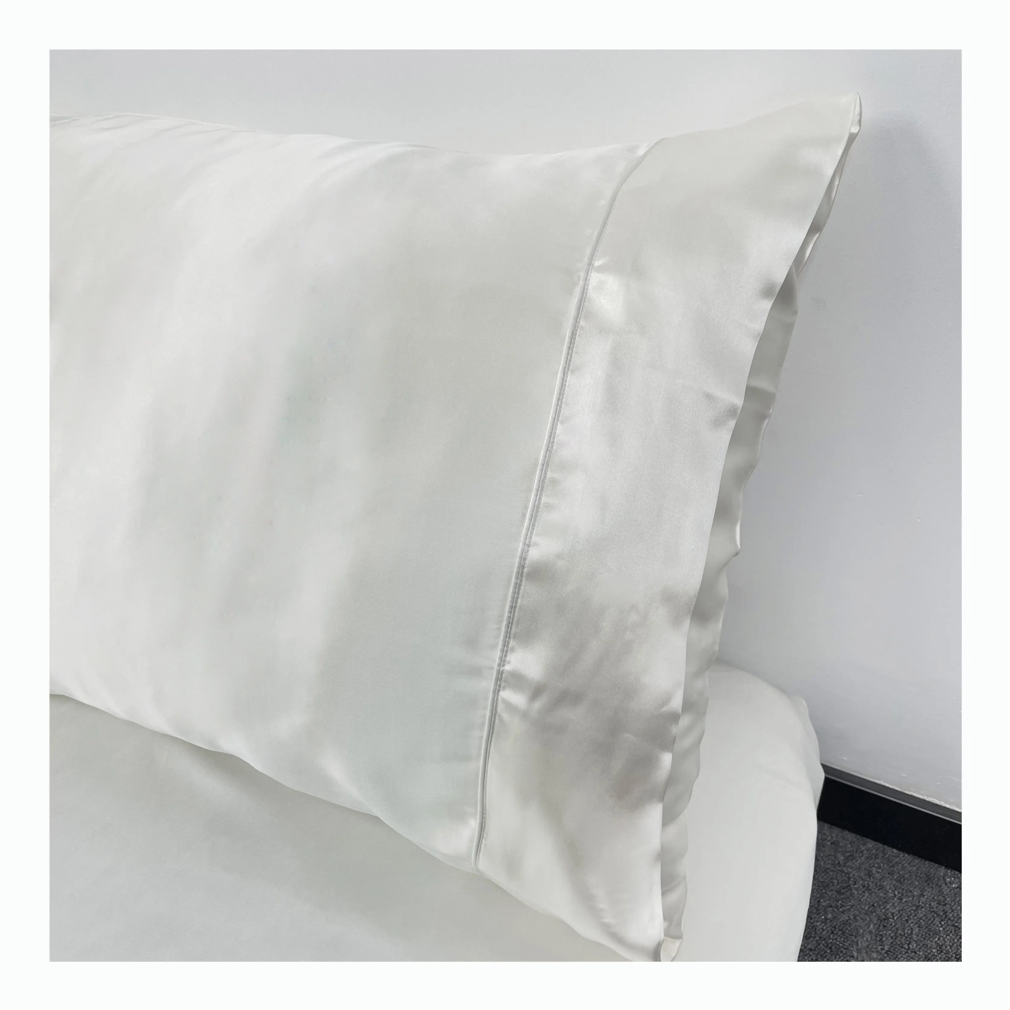 Customized 22 mm good for hair luxury gift box 100% pure mulberry silk pillow case with gift box
