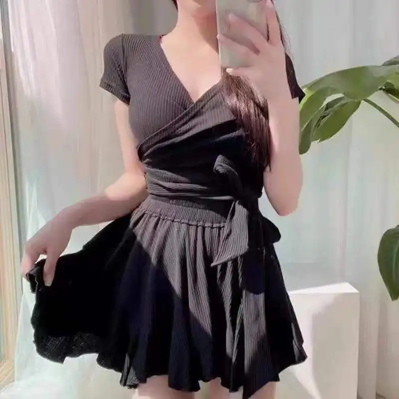 2024 New White Color Popular Swimwear Dress Conservative Cover Belly Thin Split Skirt Hot Spring Swimming Suit Swimwear Clothes