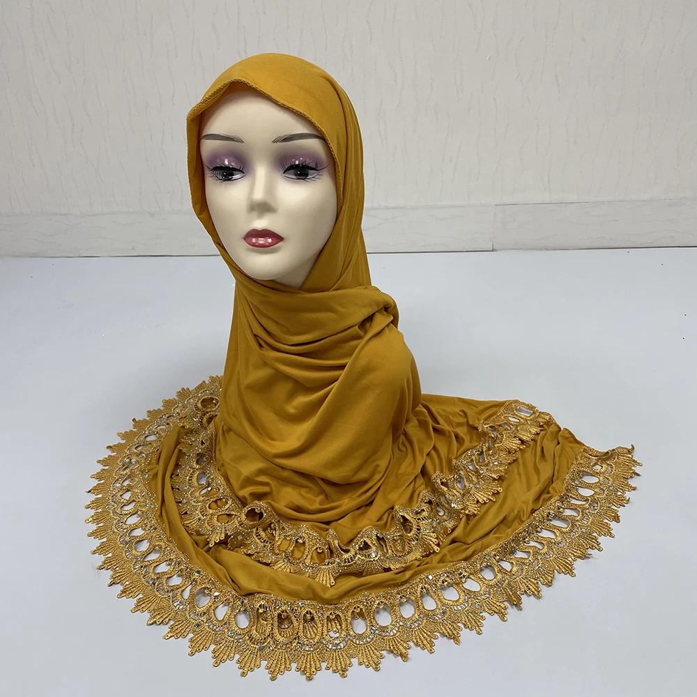 Fashion Crystal Rhinestone 100% Cotton embroidery Hijab scarf shawl Good Stitch with Beautiful Lines for Muslim women