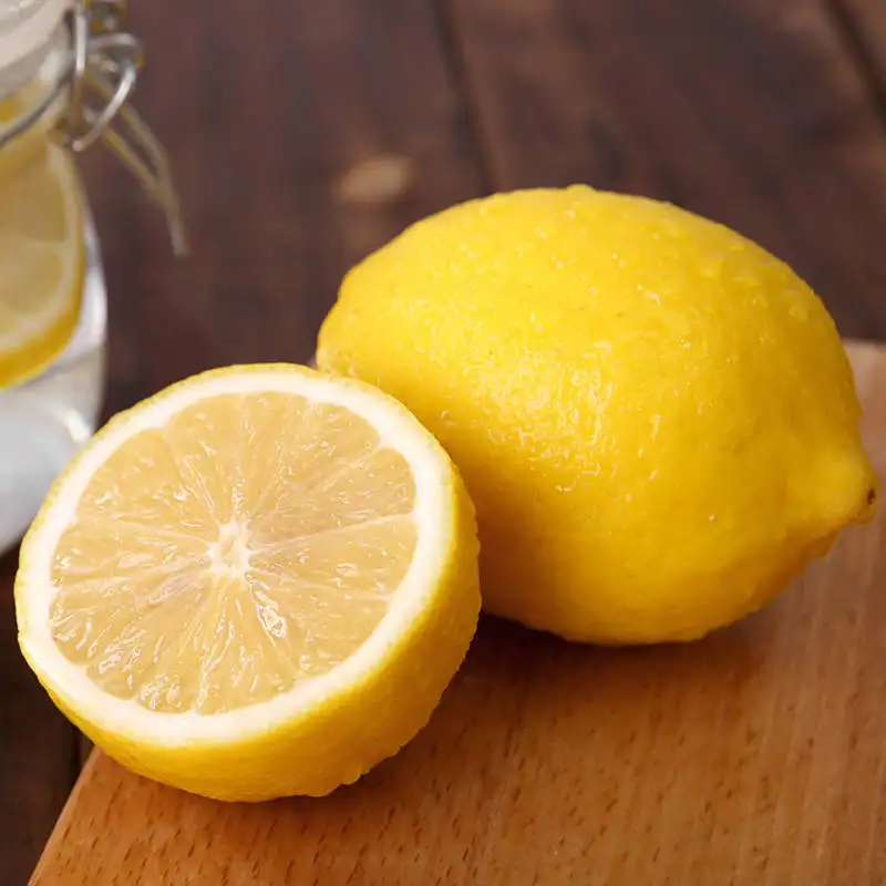 Свежие цитрусовые лимоны для продажи