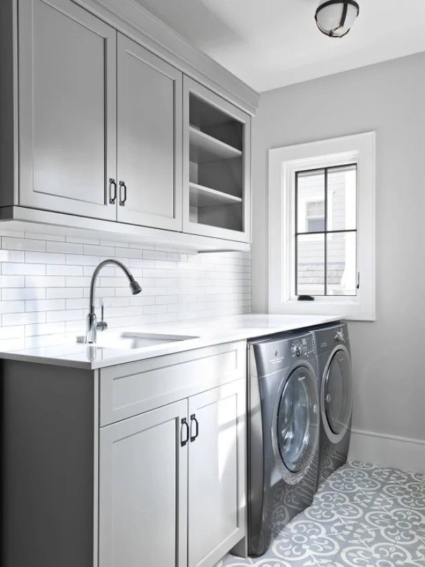 Wholesale White Solid Wood Laundry Room Cabinets Sink Oak Cabinet