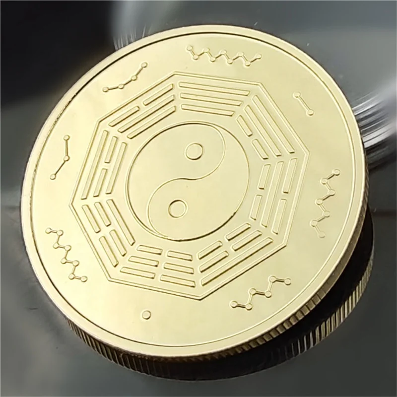 
Commemorative medallion Eight Trigrams coin Religious belief Taoist memorial coin plated 
