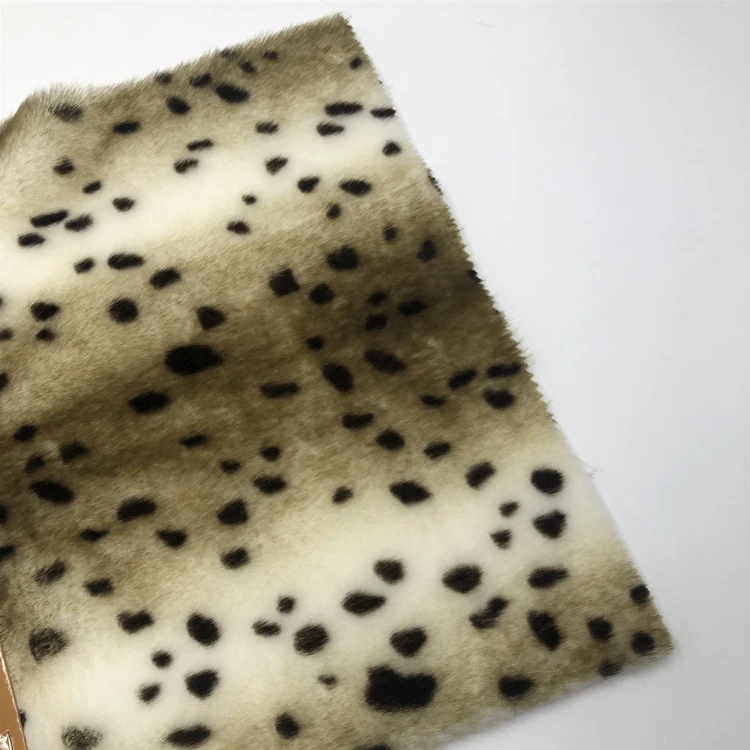 2021 new customized print fashion fake leopard faux fur fabric for coat polyester and acrylic