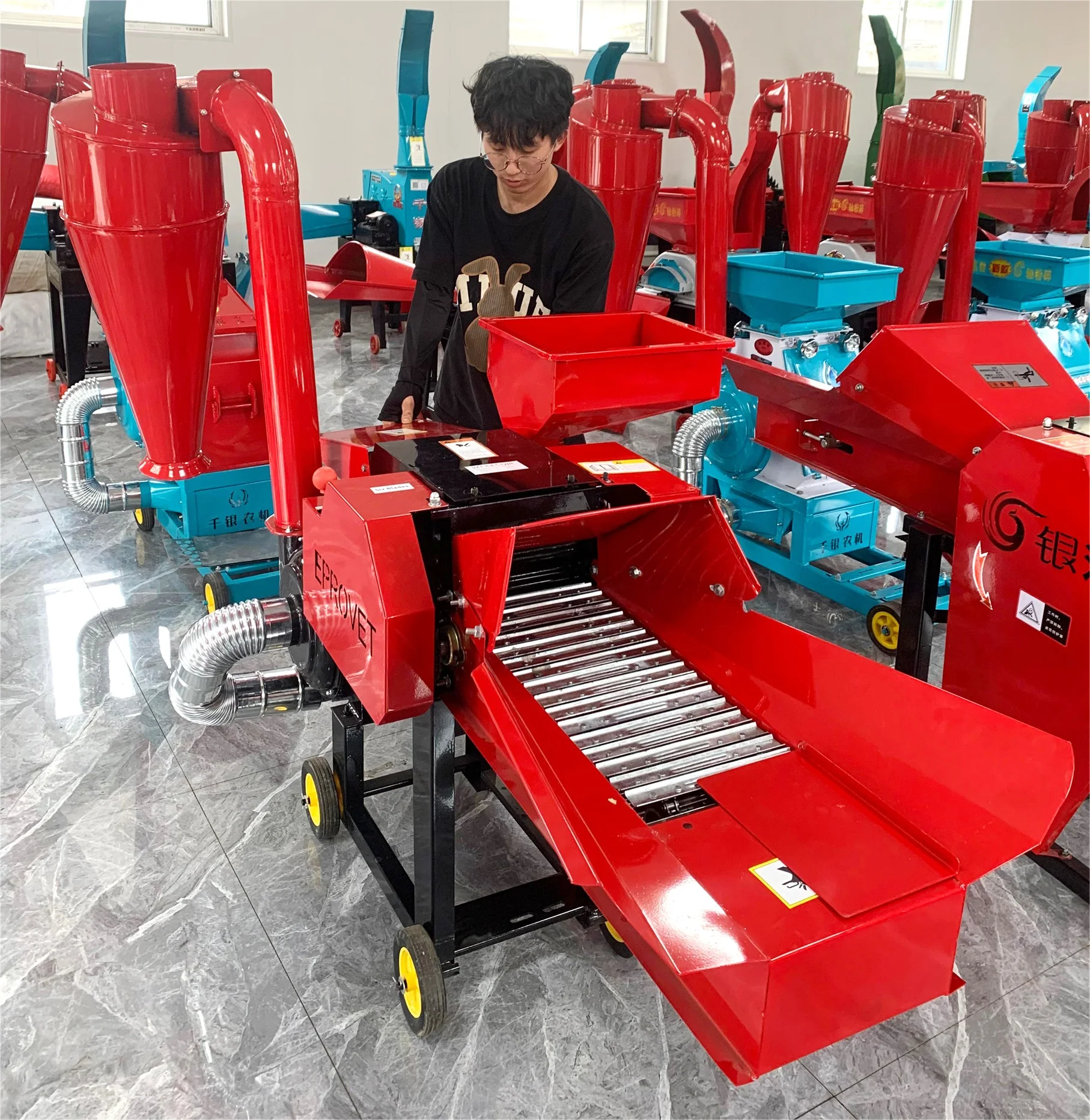 Automatic Feed hay Straw Silage Cutter Chaff Cutter Machine Animal Feed Farm Forage Grass Chopper Crusher Machine 4800kg/h