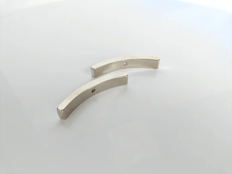 Sell the best industrial magnet permanent magnet tiles for generators and wind turbines