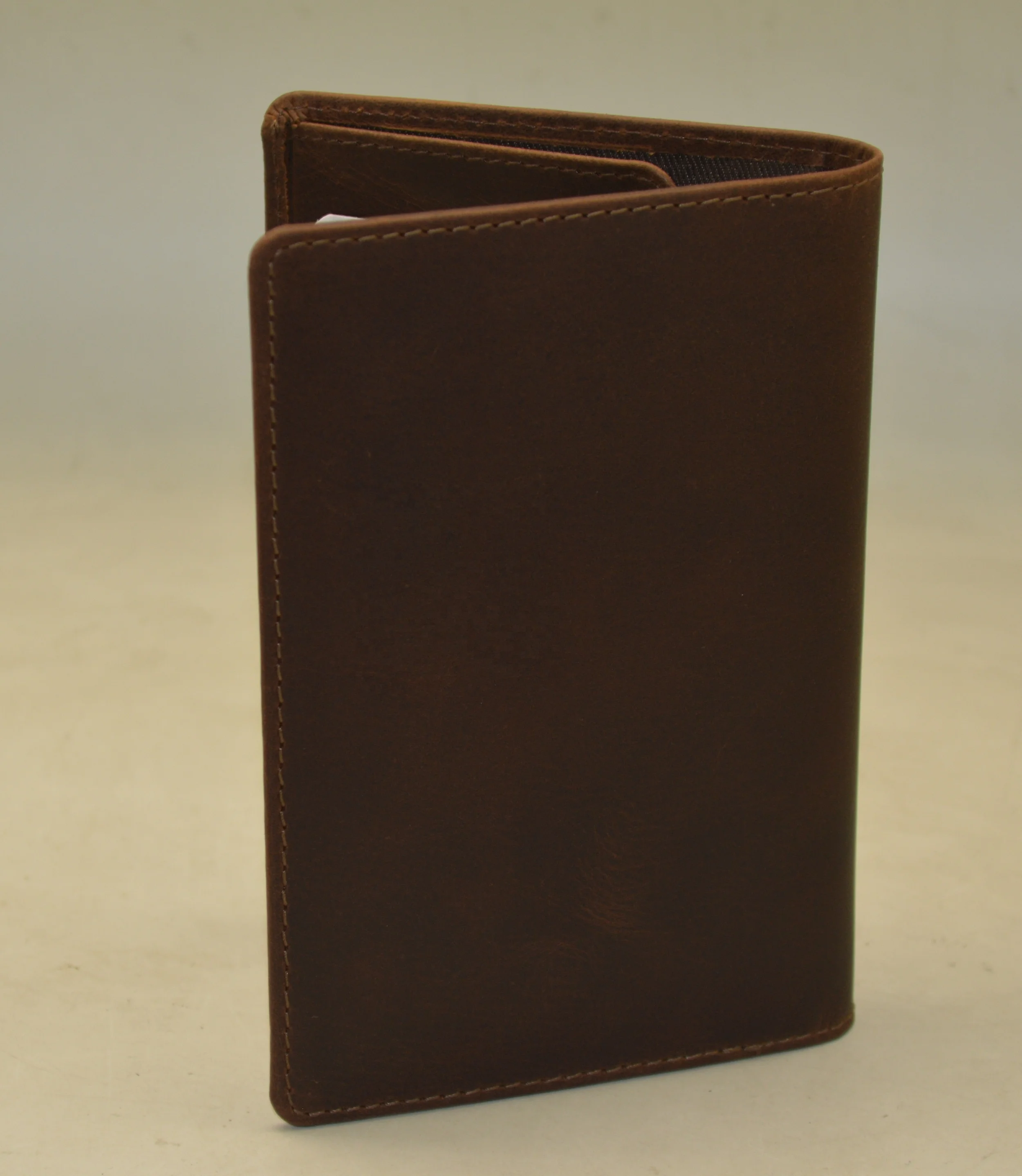 Travel Passport Cover Bifold Wallet Genuine Leather Passport Holder Vintage Custom Logo RFID Blocking Real Leather Brown 500pcs