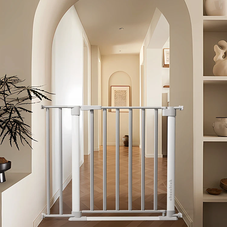 Indoor Outdoor Retractable Baby Safety Gate for Baby