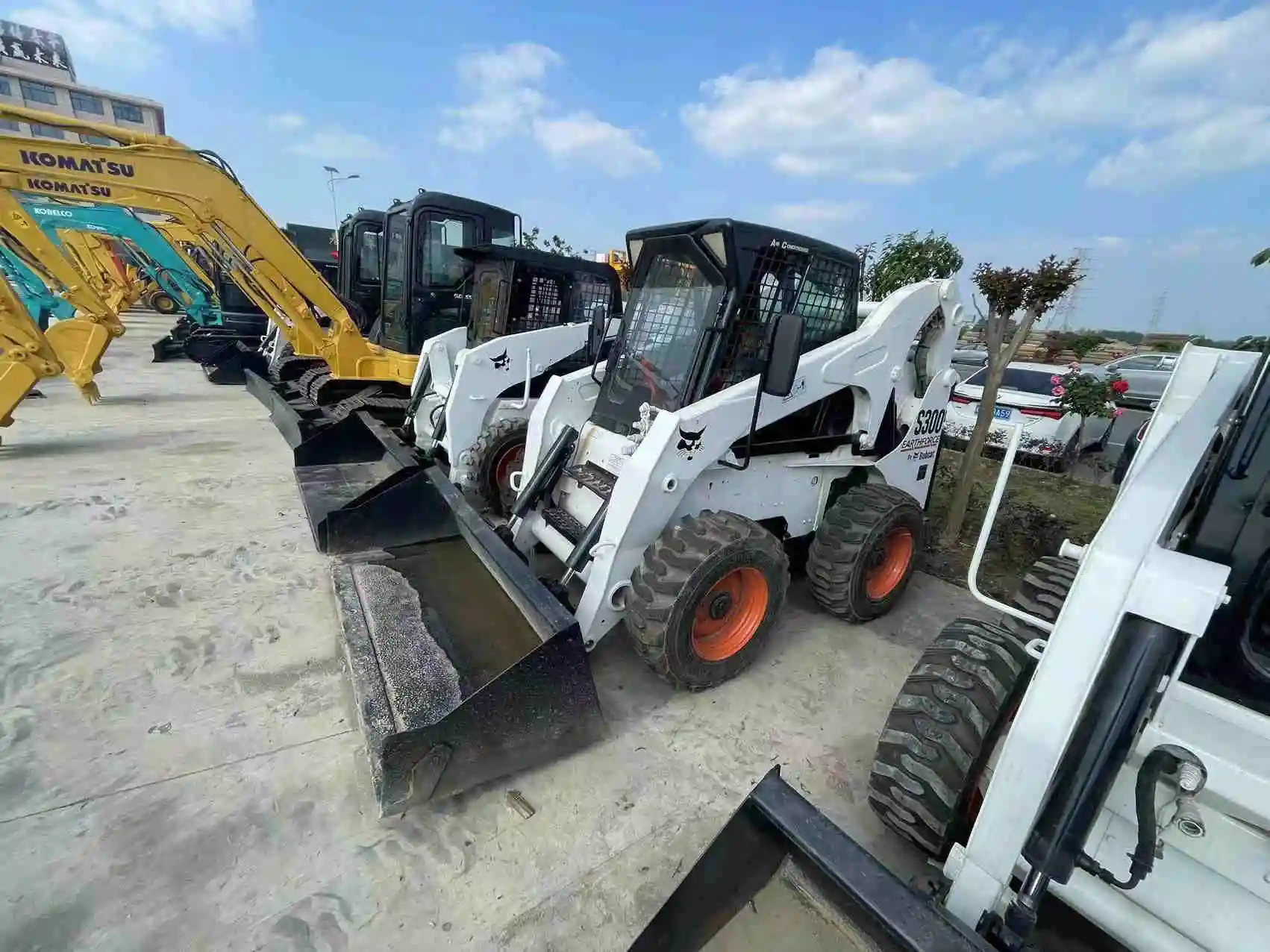 Bobcat S300 мини 3 тонны лидер продаж подержанный погрузчик хорошее качество низкая цена