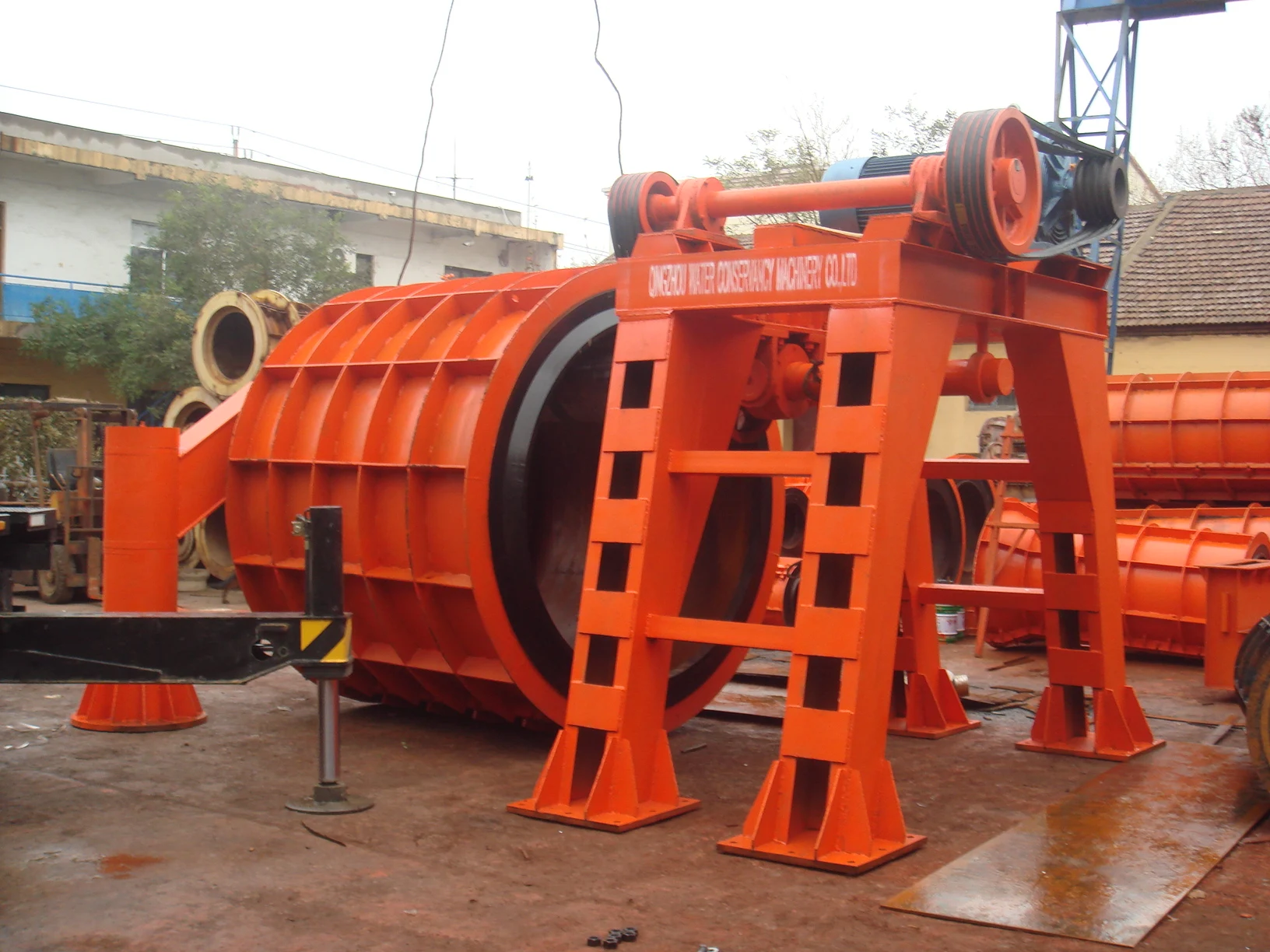 Automatic suspension roller concrete cement pipe making machine with competitive price production line