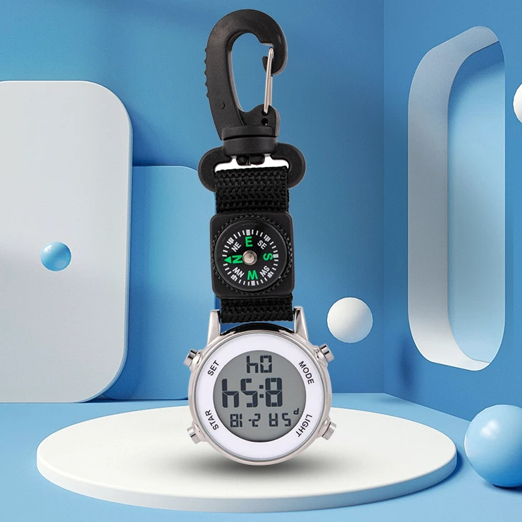 Часы с цифровым карабином и компасом
