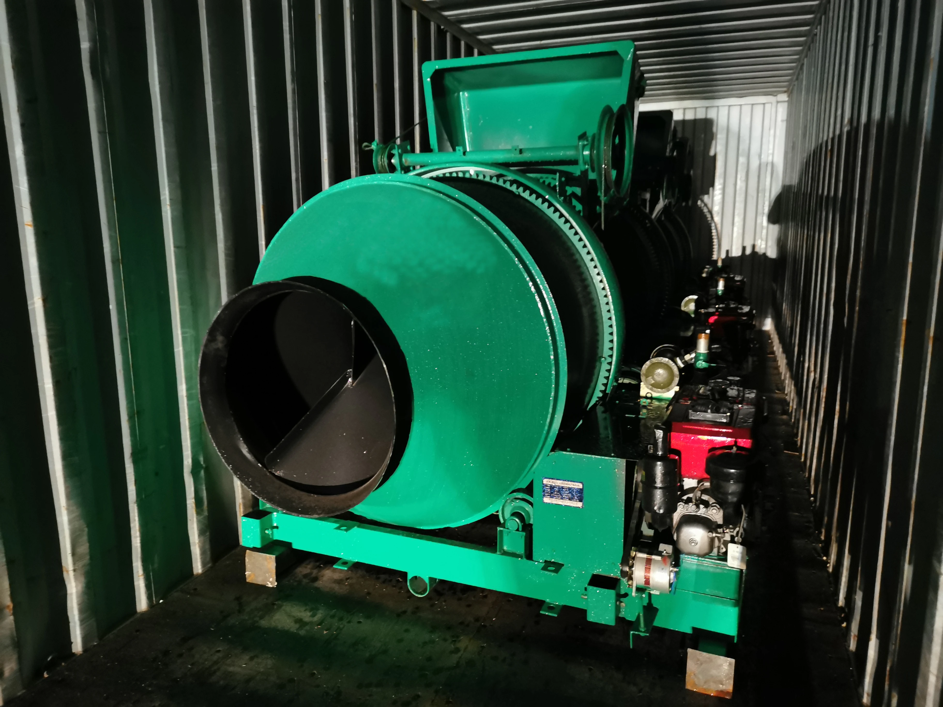 Factory price diesel concrete mixer  JZC300 in China with high efficiency