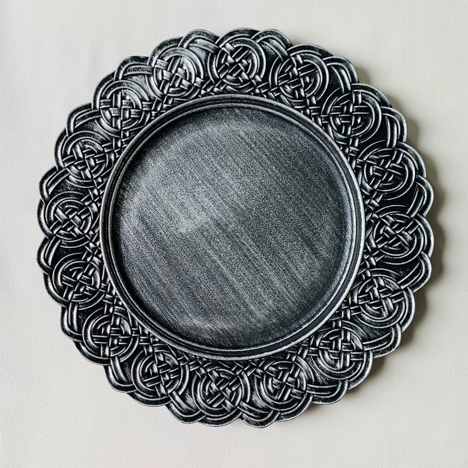 Tabletex Wholesale Cheap 13inches Luxury Table Decoration Plastic Gold Rim Wedding Charger Plates