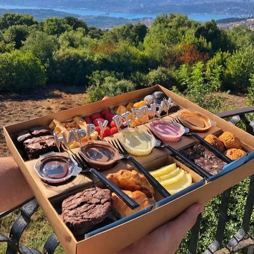 Custom takeaway takeout paper shawarma fries box charcuterie disposable breakfast food grazing platter packaging lunch boxes