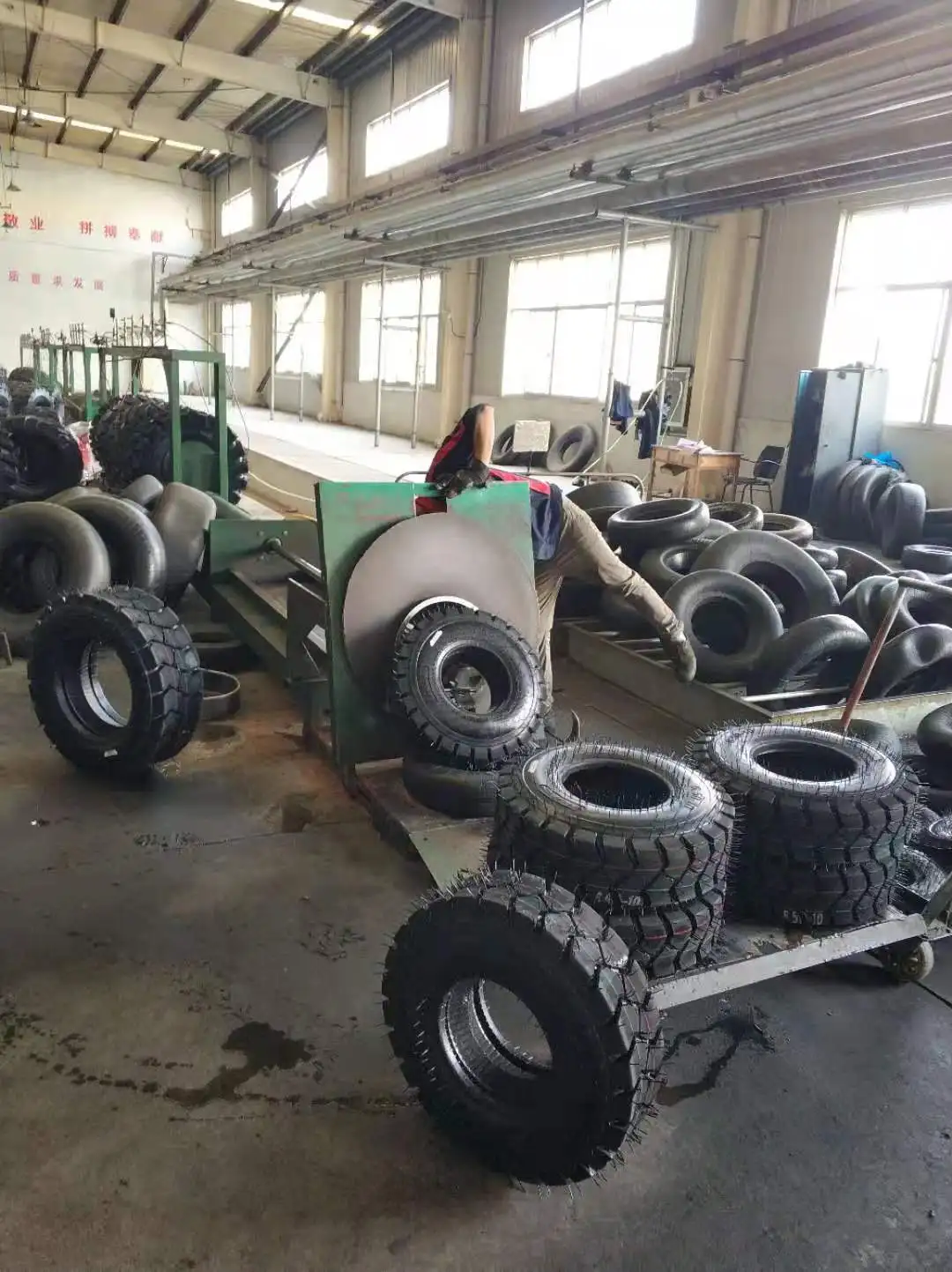 Недорогие пневматические шины для вилочного погрузчика 28x9-15 8 15-15 TT