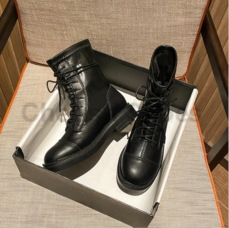 New arrival round toe platform low heel boots for cool gril shoes fashion new style flats heels winter shoes lace up ankle boots