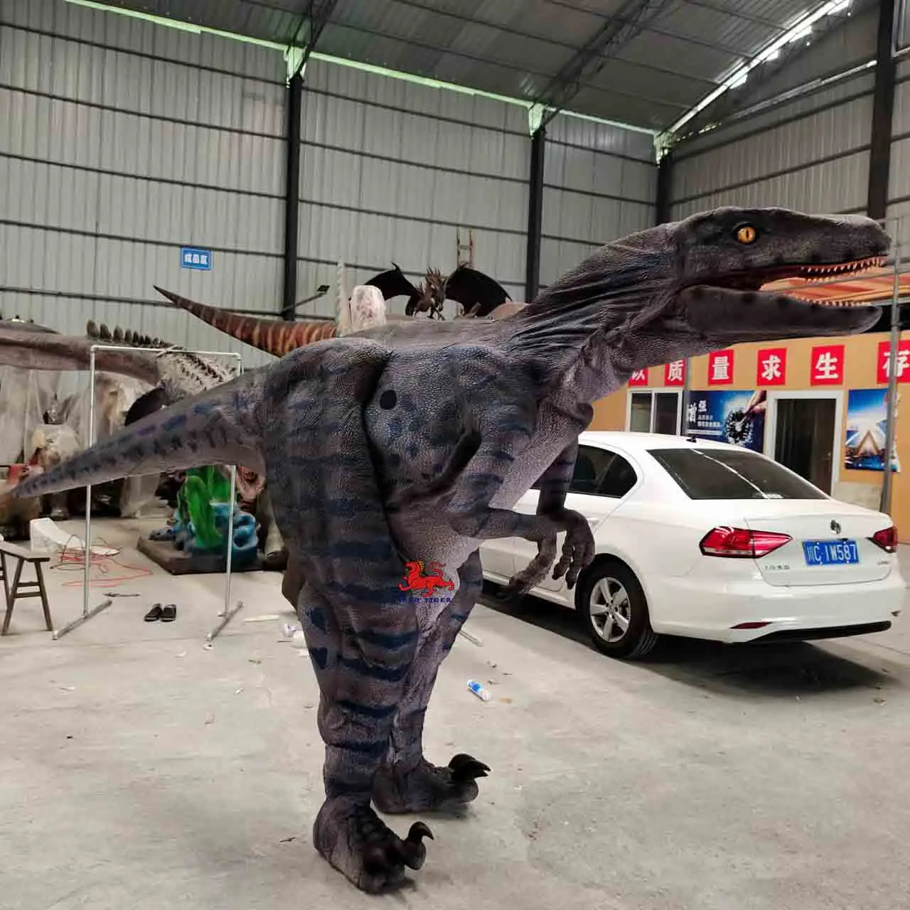 Realistic Hidden legs Dinosaur Costume for adults theme park party hire animatronic dragon costume