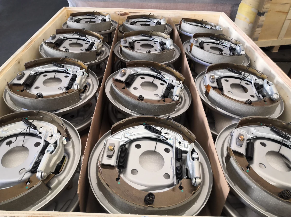 High Quality Factory Direct Sales Airui 12 Inch Dacromet Electric Brake and Drum for Box Trailer Accessories / RV Use