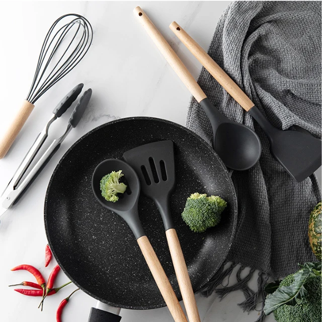 Hot Sale Black Color Wooden Handle Utensils Household Silicone Kitchen Accessories kitchenware Durable Cooking Tools Set