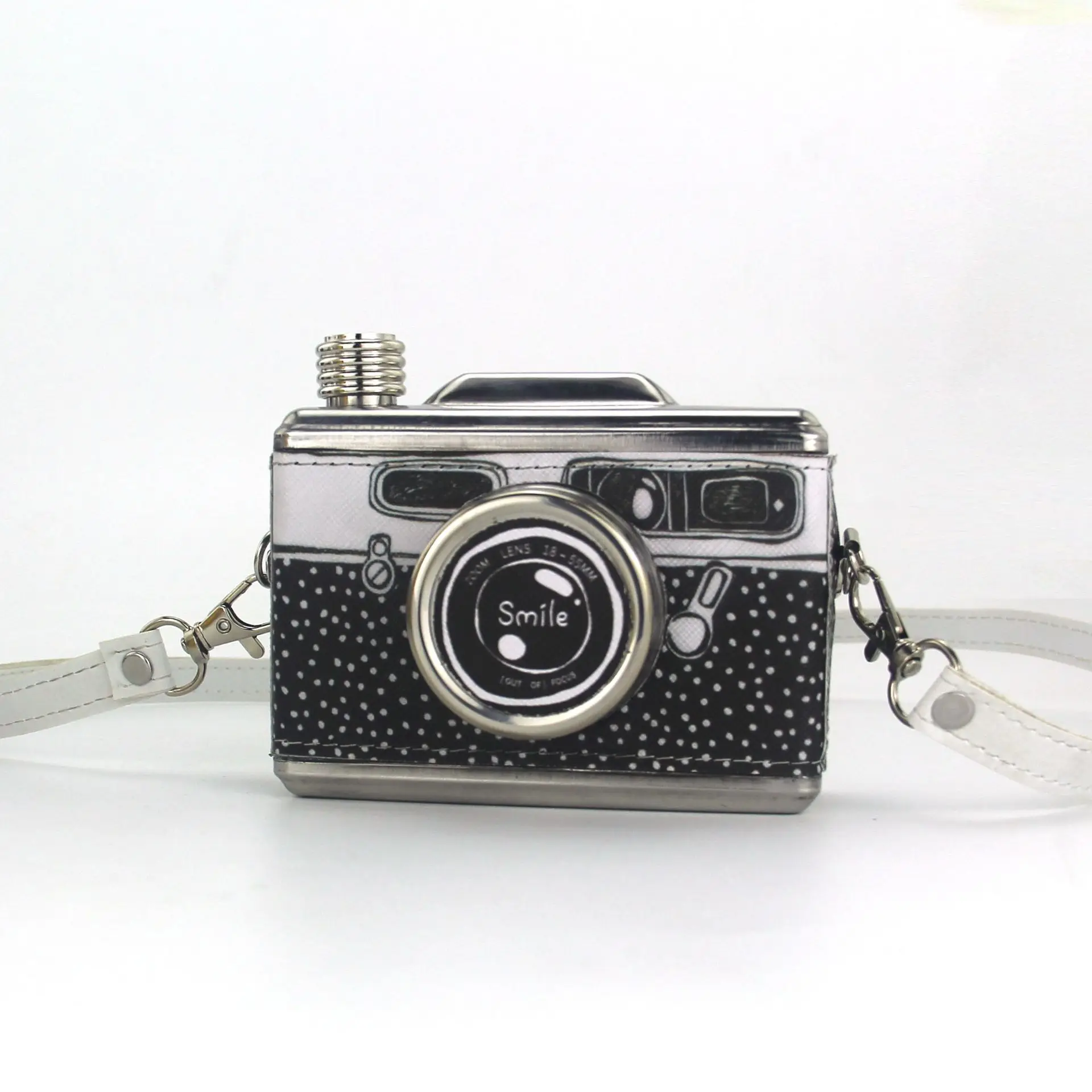 11OZ Creative Stainless Steel Hip Flask New Portable Whiskey Rum Camera Hip Flask Carry Flask For Alcohol With Funnel Gift