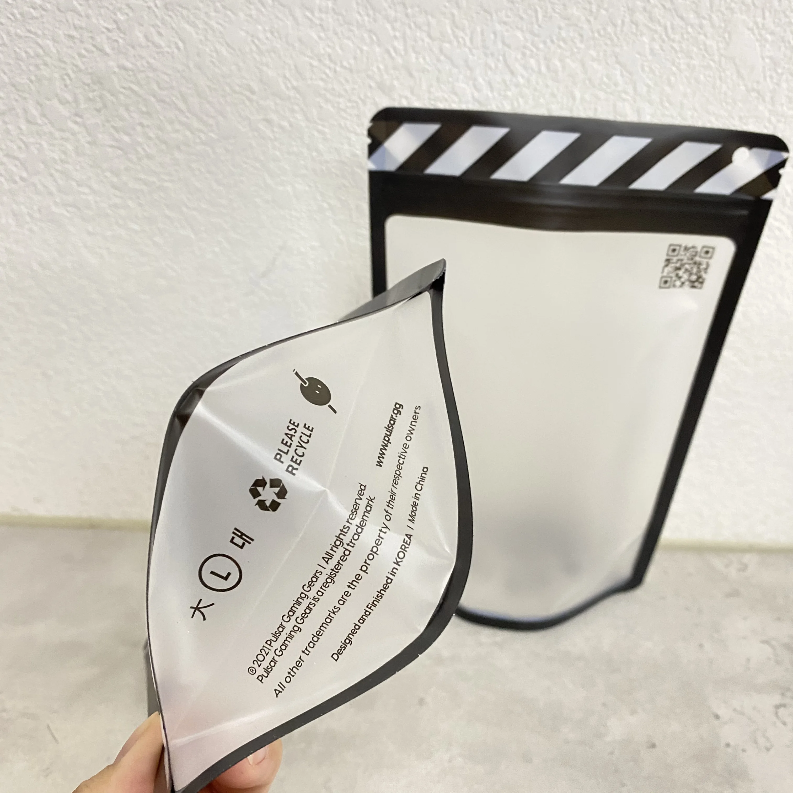 Frosted window clear heat seal zipper doypack stand up pouch panty clothing packaging bags