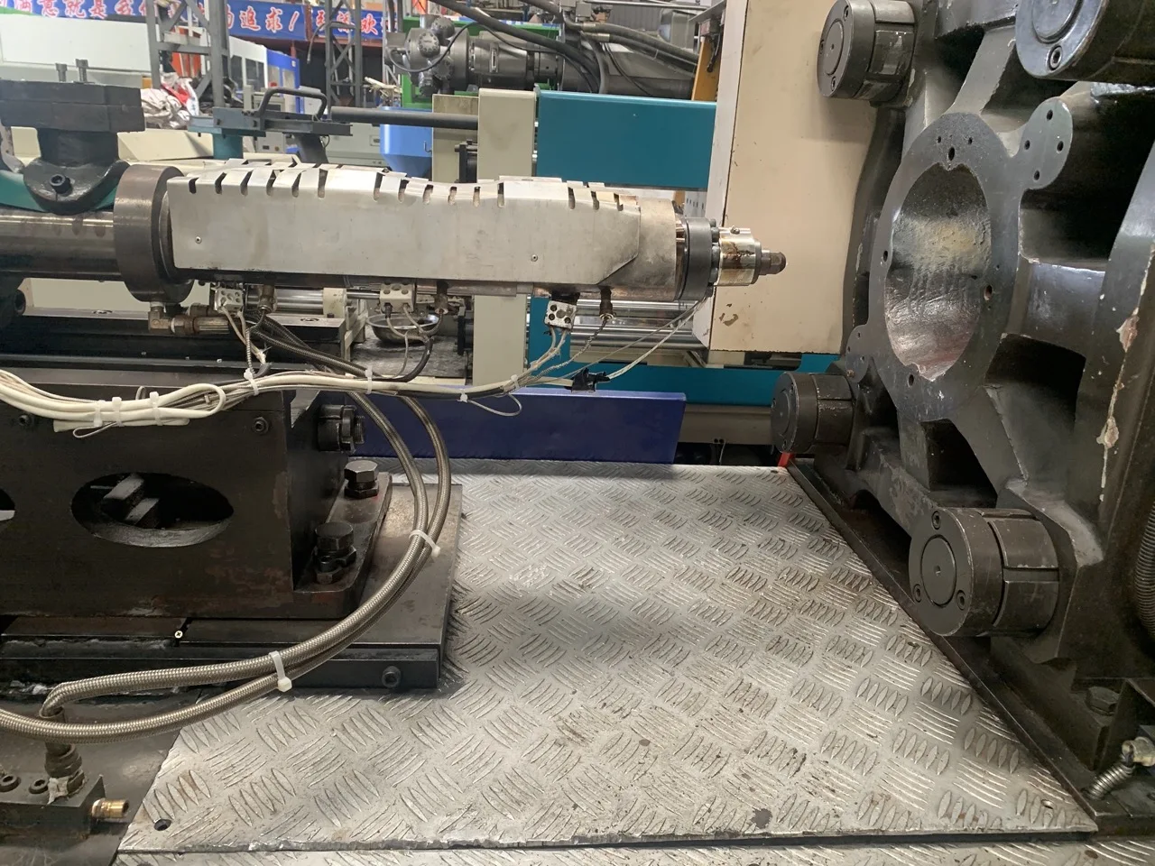 China hot sale High Speed Efficiency Plastic PET Injection Molding Machines Preform Making