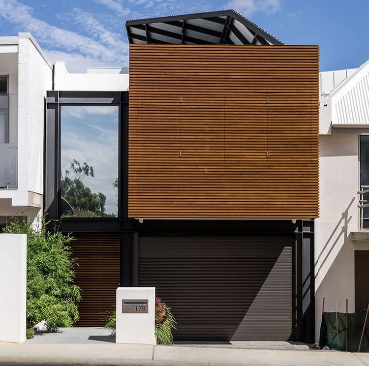Low Cost 2 floor Steel Frame Prefabr House Luxury Prefabricated House Villa