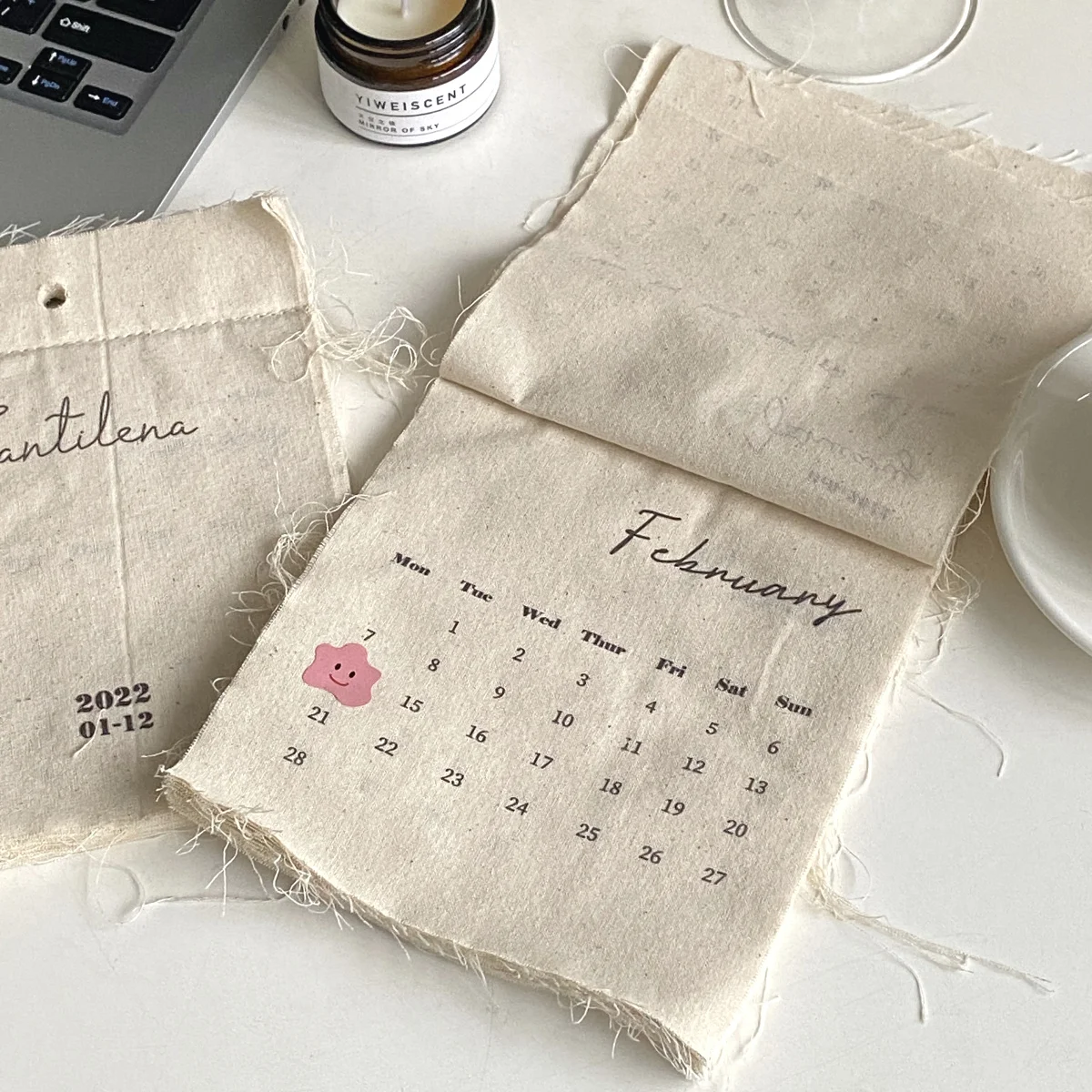 2022 12 Months New Design Korea Style Fabric Wall Calendar For Home