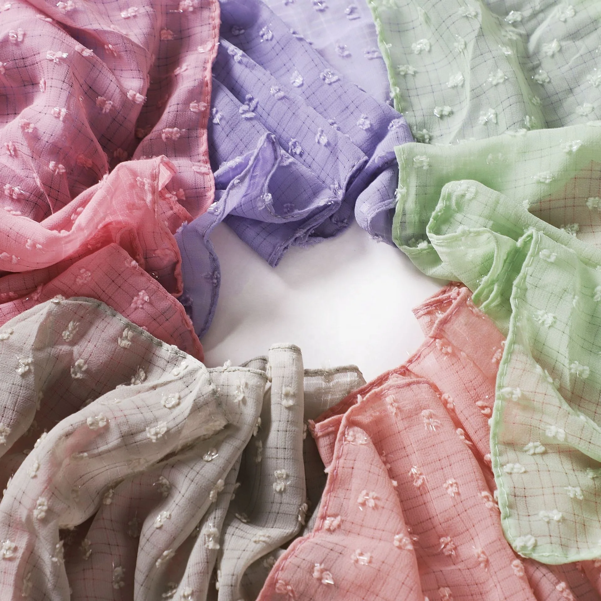 Wholesale Premium Plain Tudung Malaysia Checks Pom Pom Bubble Crepe Shawl Heavy Chiffon Hijab Scarfs