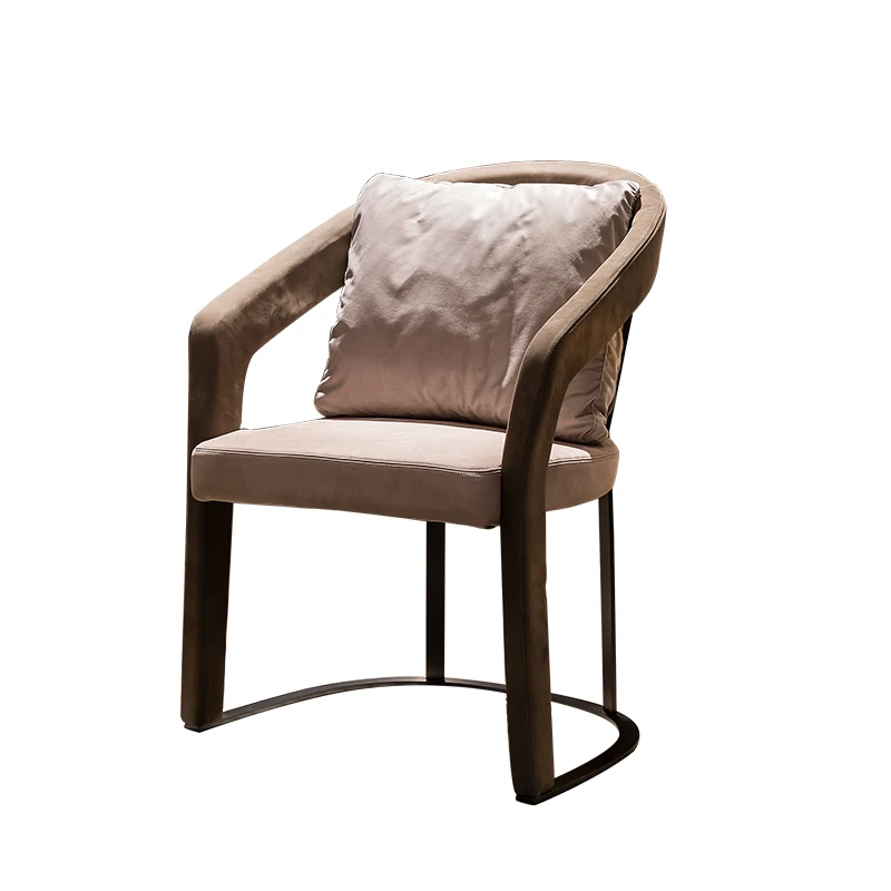 
Sassuolo Modern Leather Armrest Dinning Chairs with Feather Pillow Dining Chair Dining Room Furniture Home Furniture Metal Soft 