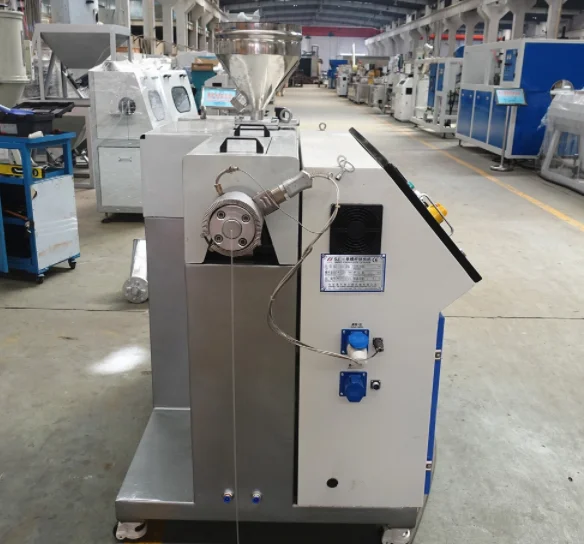Plastic extruder for granulation laboratory mini