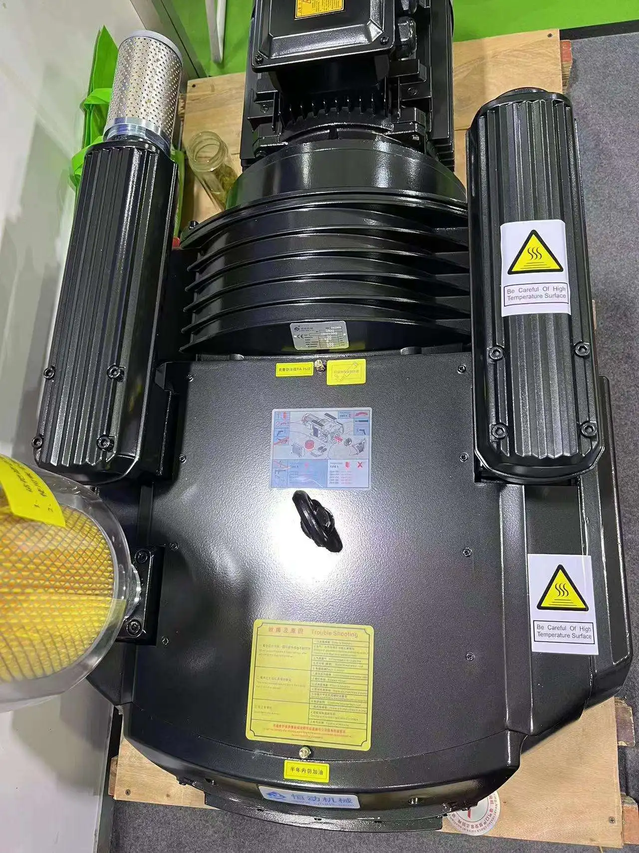 China Manufacturer Oil Less Rotary Vane Dry vacuum pump for CNC machine and print press