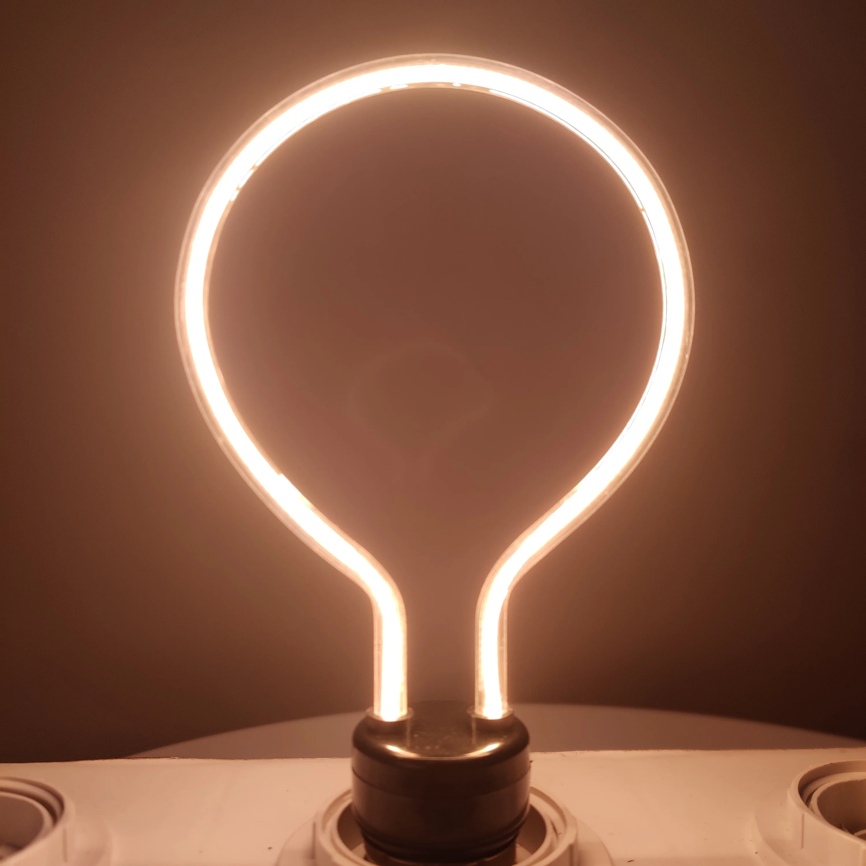 Dimmable Led Flexible Filament Lamps LED Art Light Bulb 6W for Indoor Room Use