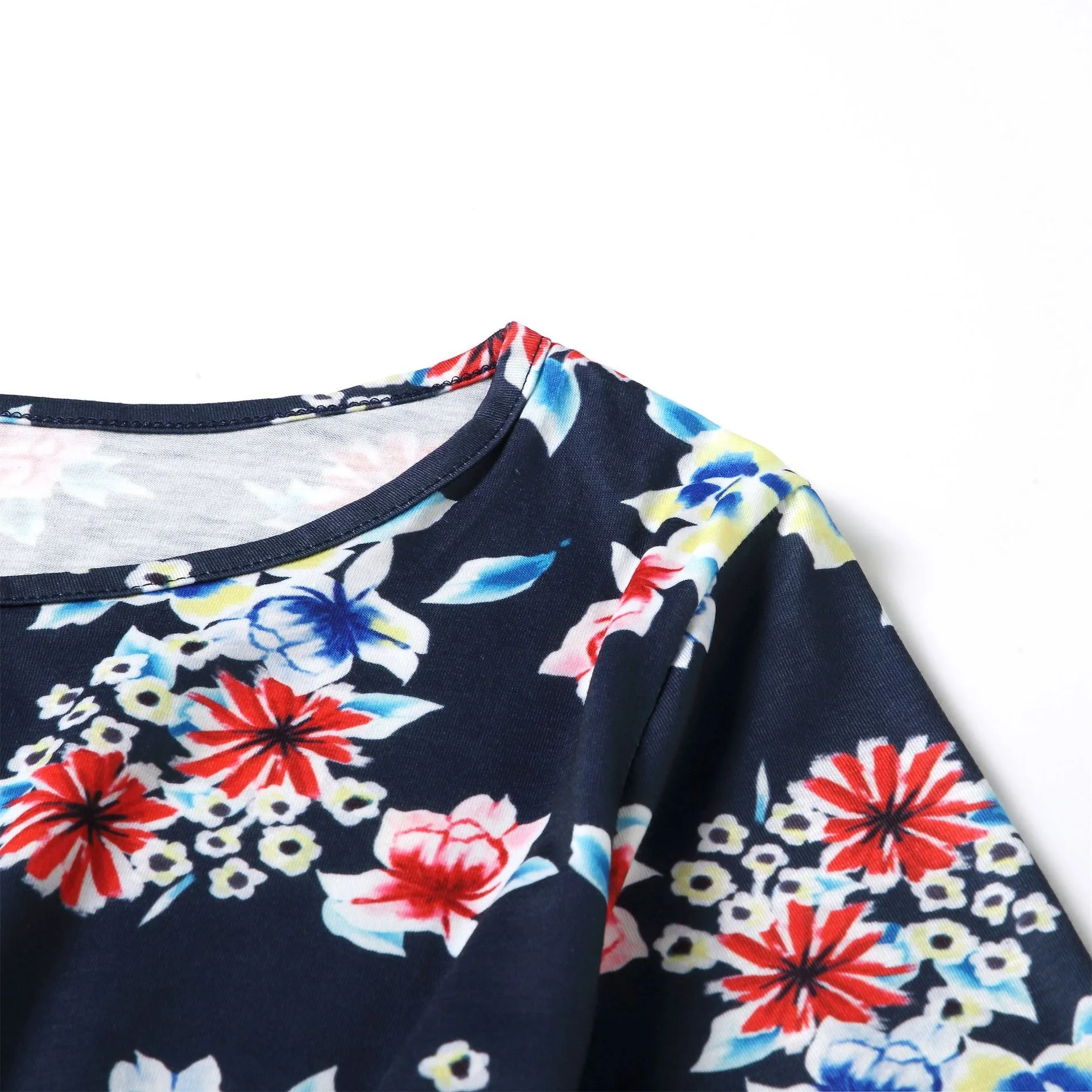 Floral pattern cute style o-neck collar half sleeve embroider mommy and baby family matching outfit