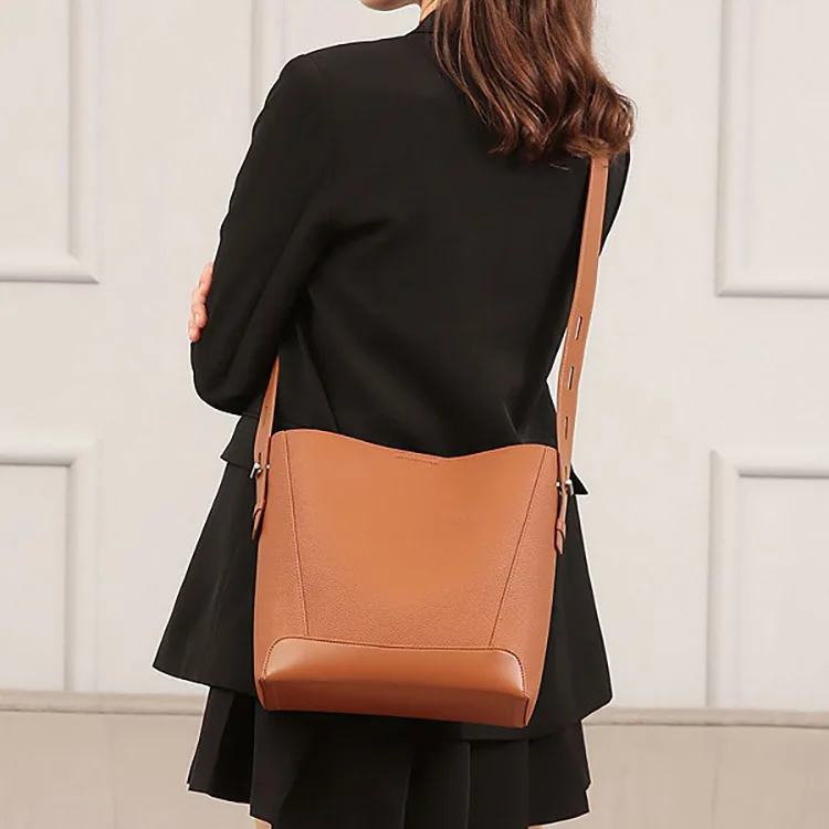 Custom wholesale 2024 new design vintage large capacity Genuine Leather bags women handbags ladies Shoulder Tote bucket bag