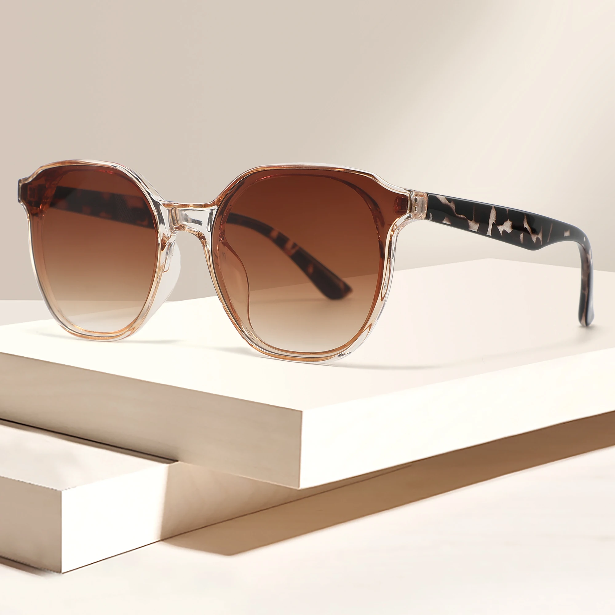 Солнцезащитные очки в стиле ретро