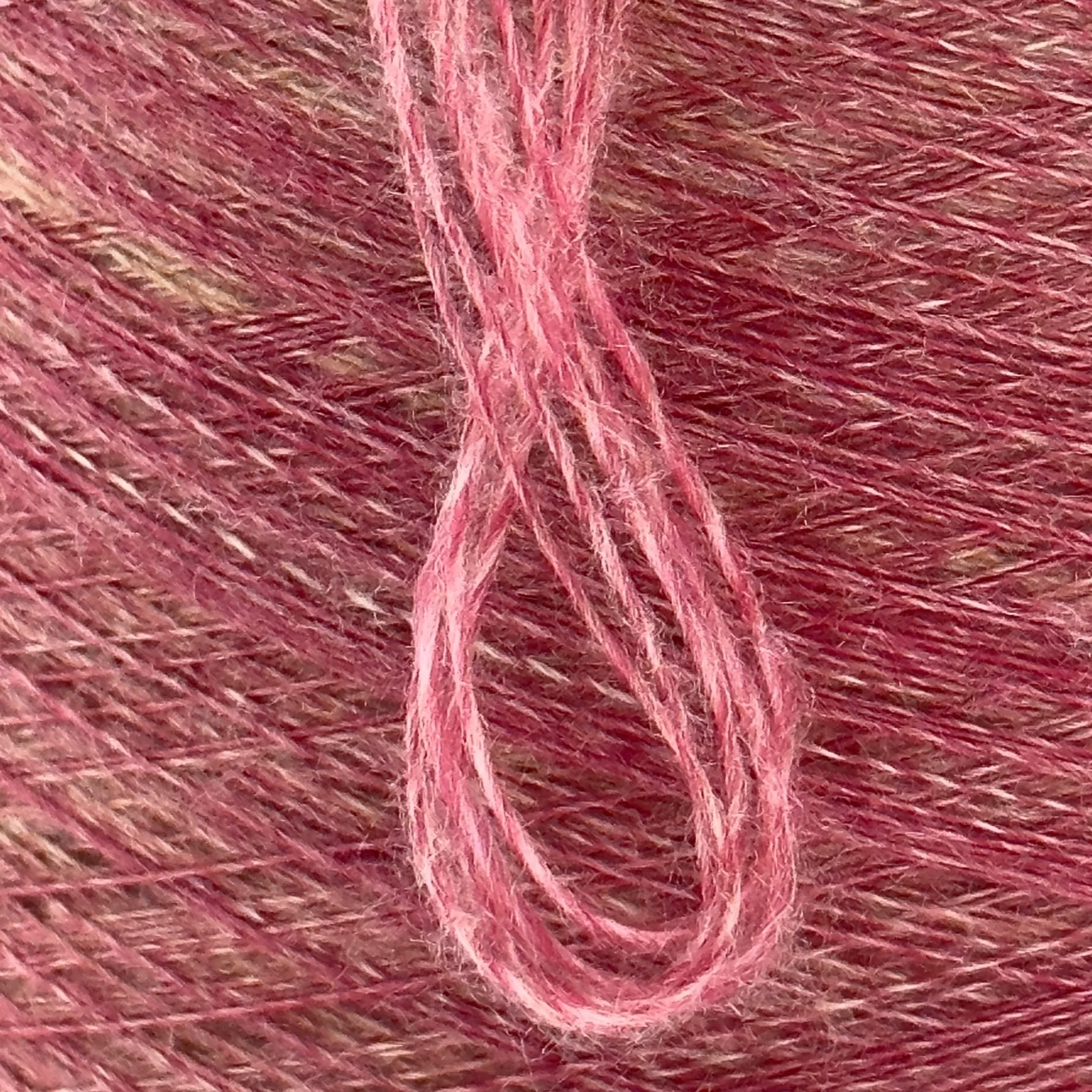 High Quality 1/13.5nm Custom Gradient Color Yarn 38%viscose 20%nylon 42%pbt Polyester Acrylic Blended Knitting Yarn Acrylic Yarn