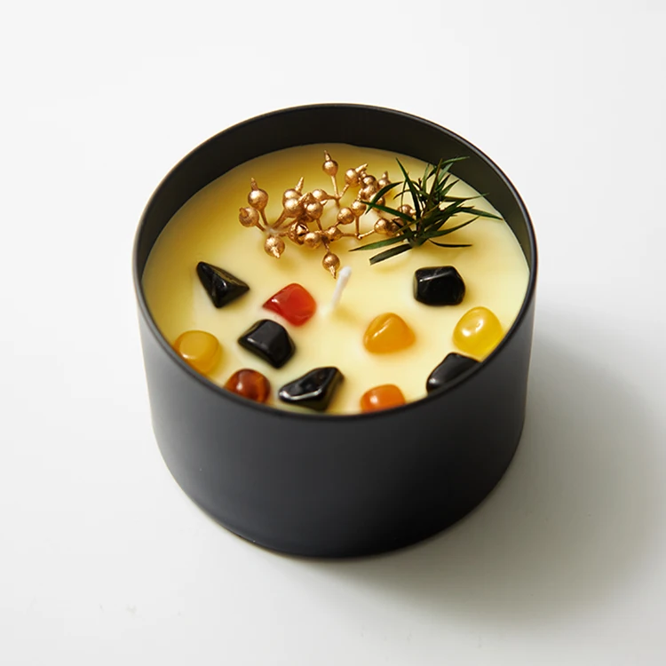 Hot Selling Black Tin Flower Dried Soy Wax Christmas Aromatherapy Custom Healing Crystal Clear Quartz Scented Luxury Candles