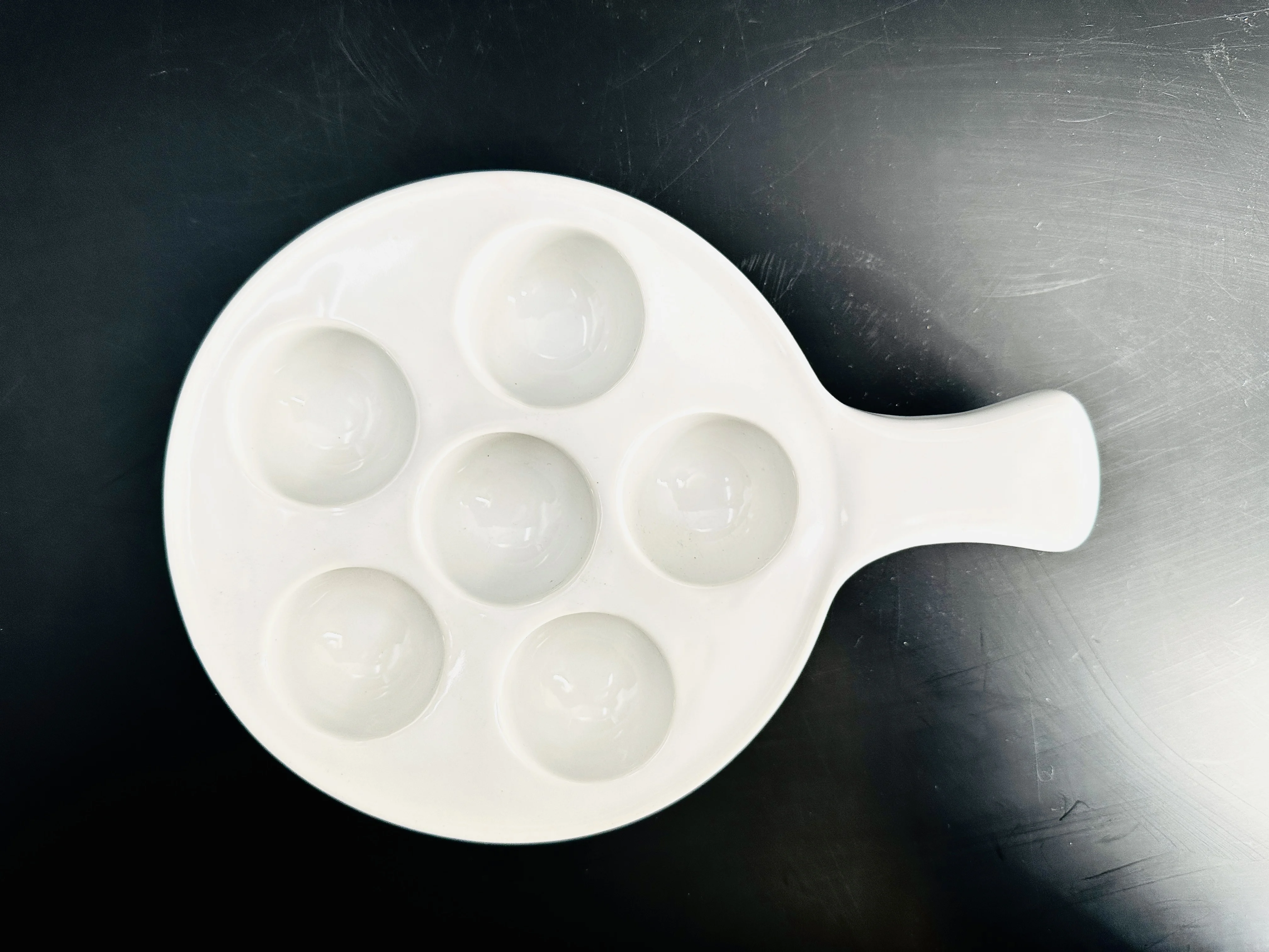 Wholesale Customized Logo Ceramic Escargot Snail Cheese Plates Escargot Baking Plate with Handle 6 Holes Microwave&Oven Safe