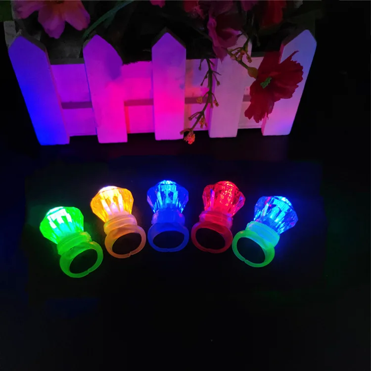LED Glowing Diamond Finger Ring Novelty Flashing Light-up Toys Kids Birthday Gift Wedding Party Supplies Toys for Children