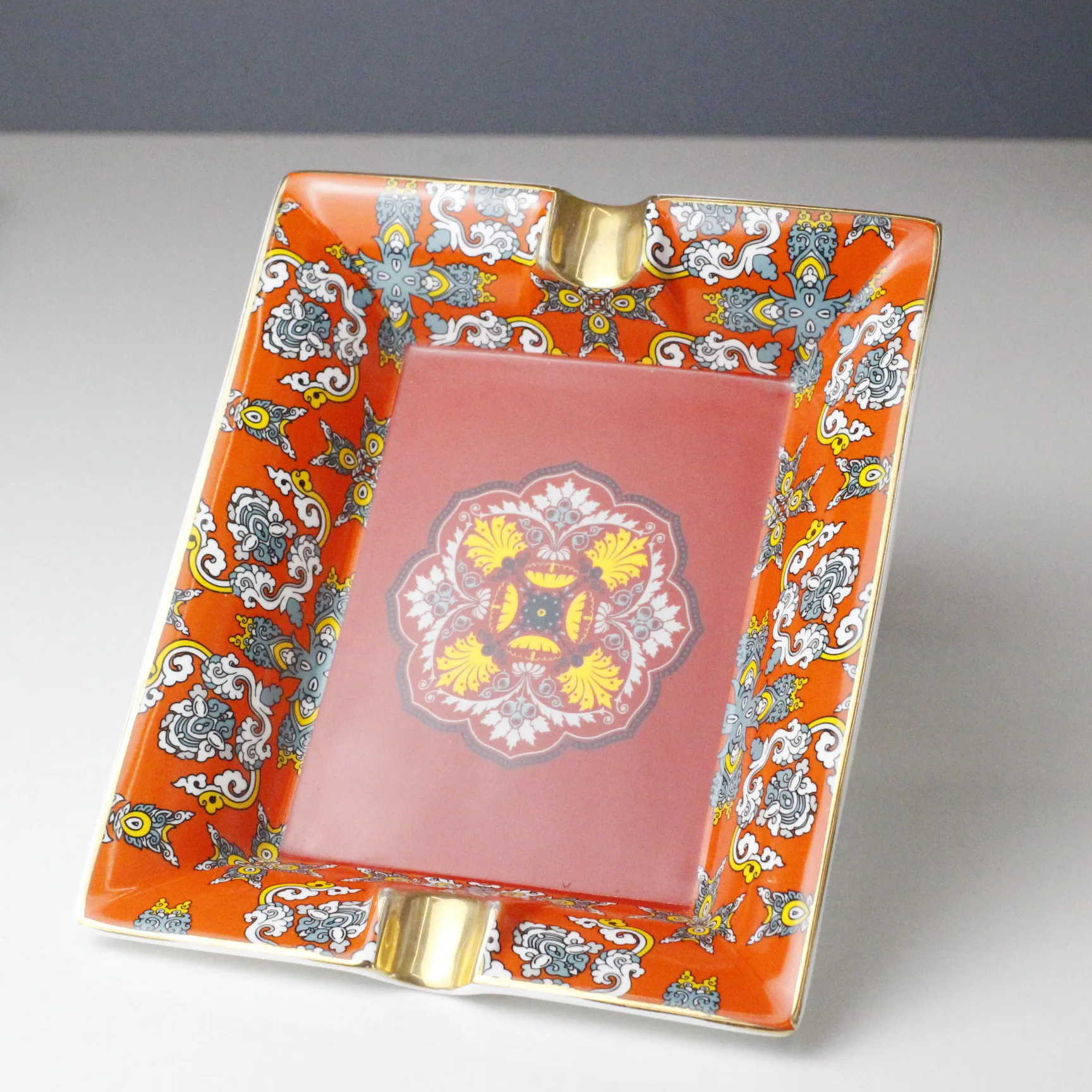 LEXI Ceramic Cigar ashtray rectangular gold color glazed customized decal pattern logo highly welcome