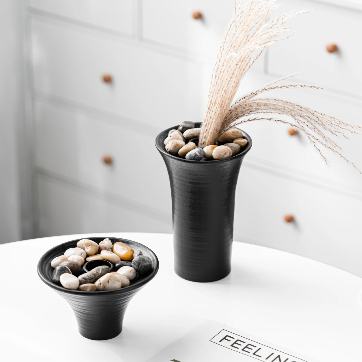 2023 New Design Nordic-style Ceramic Ornaments Creative Home Hydroponic Dry Flower Vases Wholesale Black  White Ceramic Vase Set