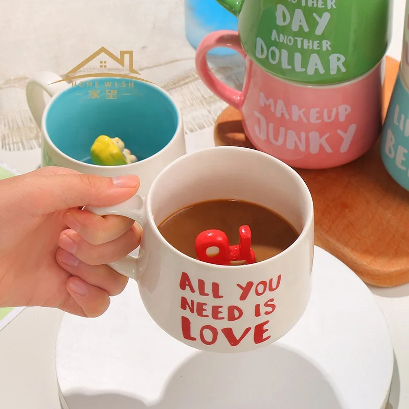 Creative New porcelain Animal Inside Ceramic Cup Funny Coffee Milk Mugs with Handle Cute Coffee Mugs Tea Cups