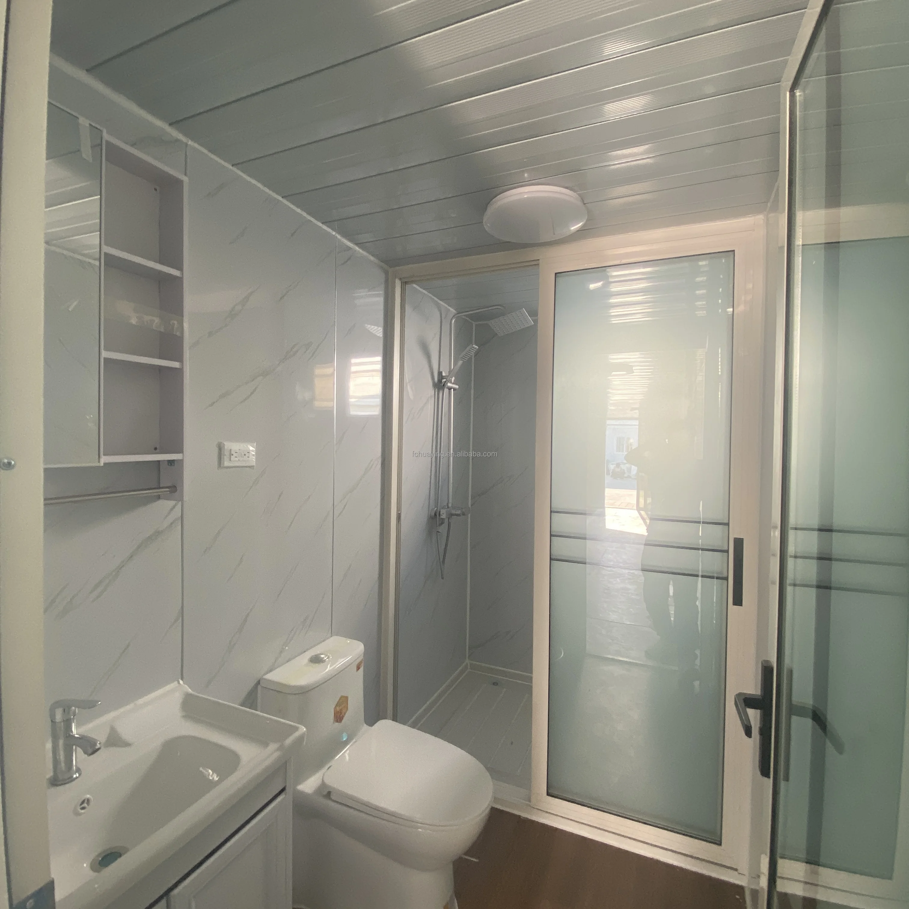 Easy Folding 40 Ft 20 Ft Prefab Container Expandable House Light Steel Folding Prefabricated Home Villa with bathroom kitchen