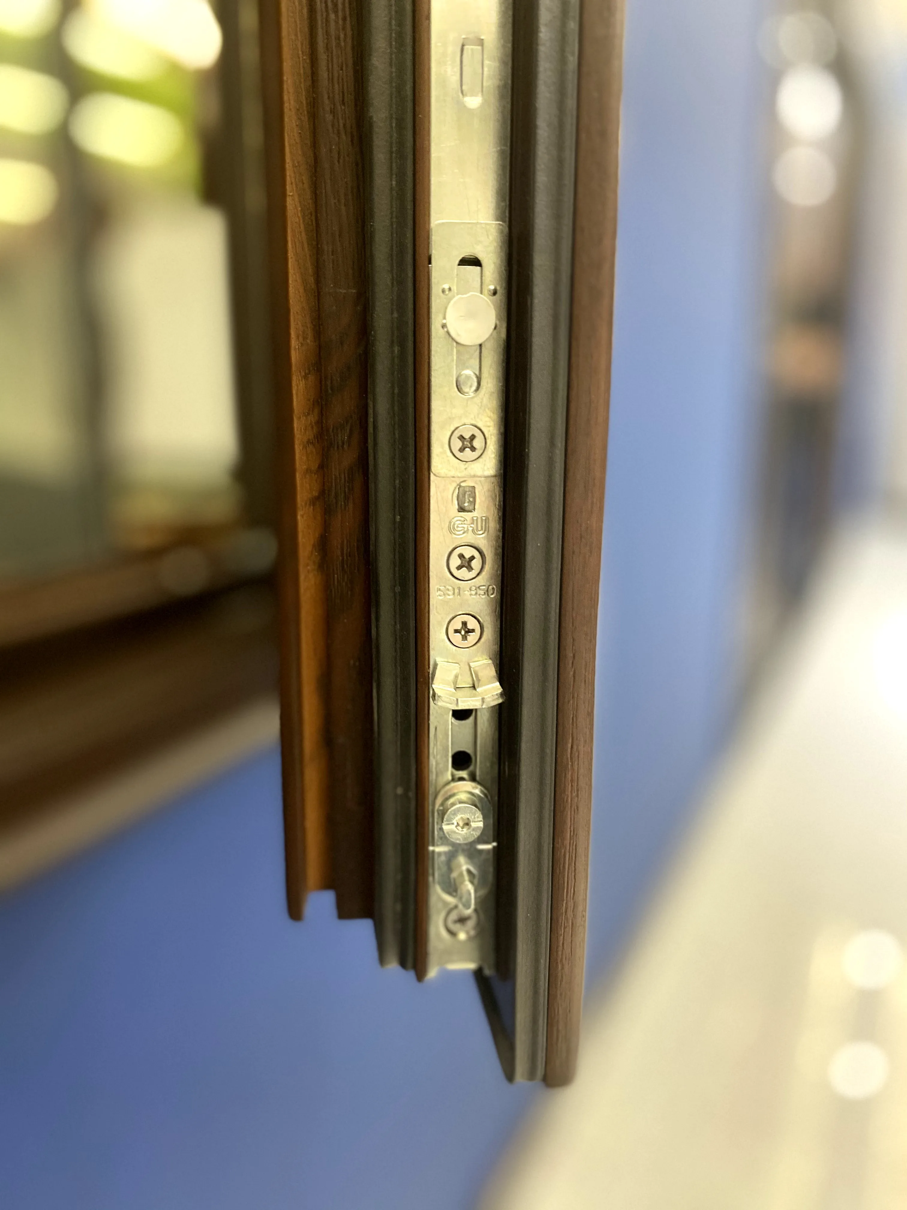 Chinese Style Tilt And Turn Aluminum Clad Solid Pine Aluminium Wood Windows