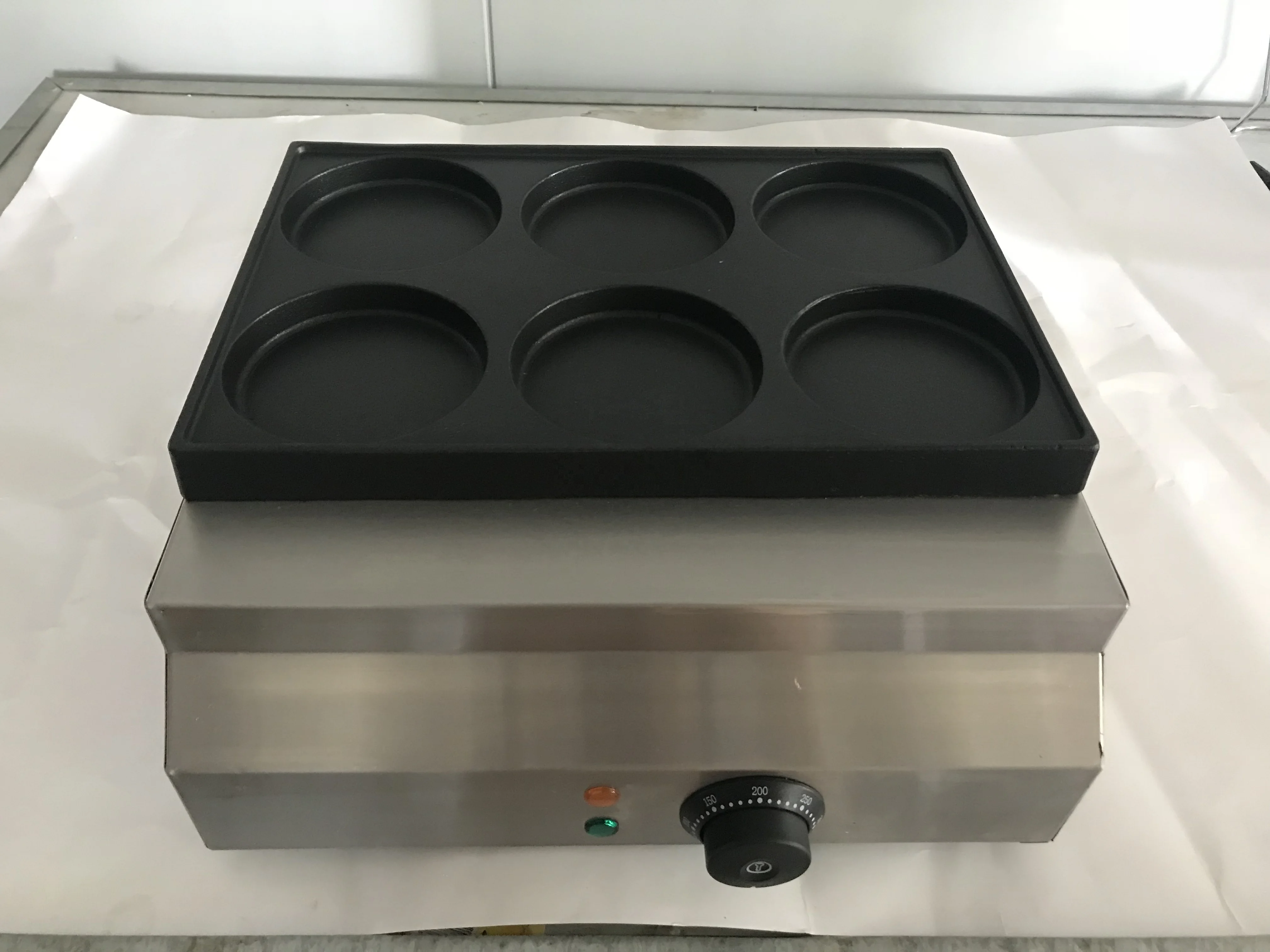 110MM Size Pancake machine making machine Chinese egg hamburger baking machine