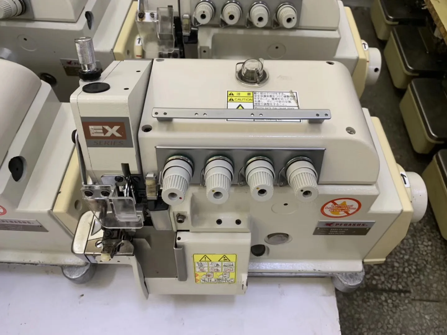Used Pegasus EX5114 Used Flat Bed Overlock Sewing Machine Small Cylinder Bed For Small Cylindrical Good