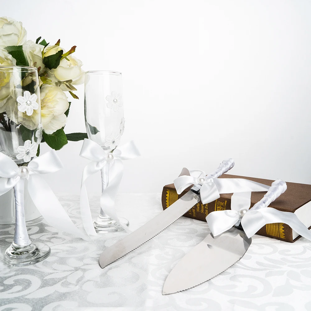 custom logo etched crystal diamond wedding champagne flutes and gold cake knife server sets with gift box