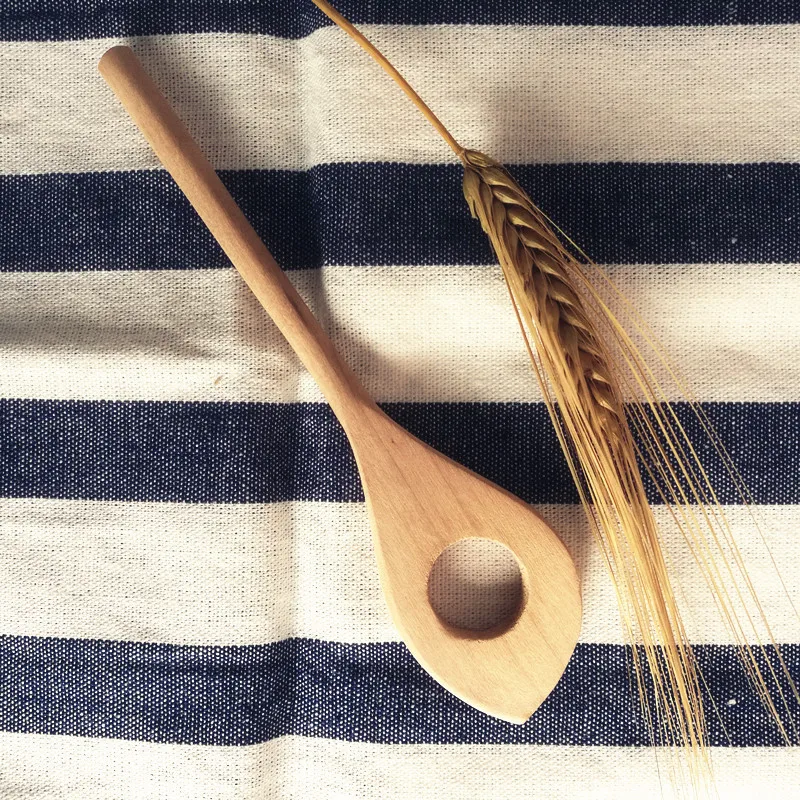 Small solid wood mixing hole spoon, whisk wooden eggbeater, stirring hole spatula