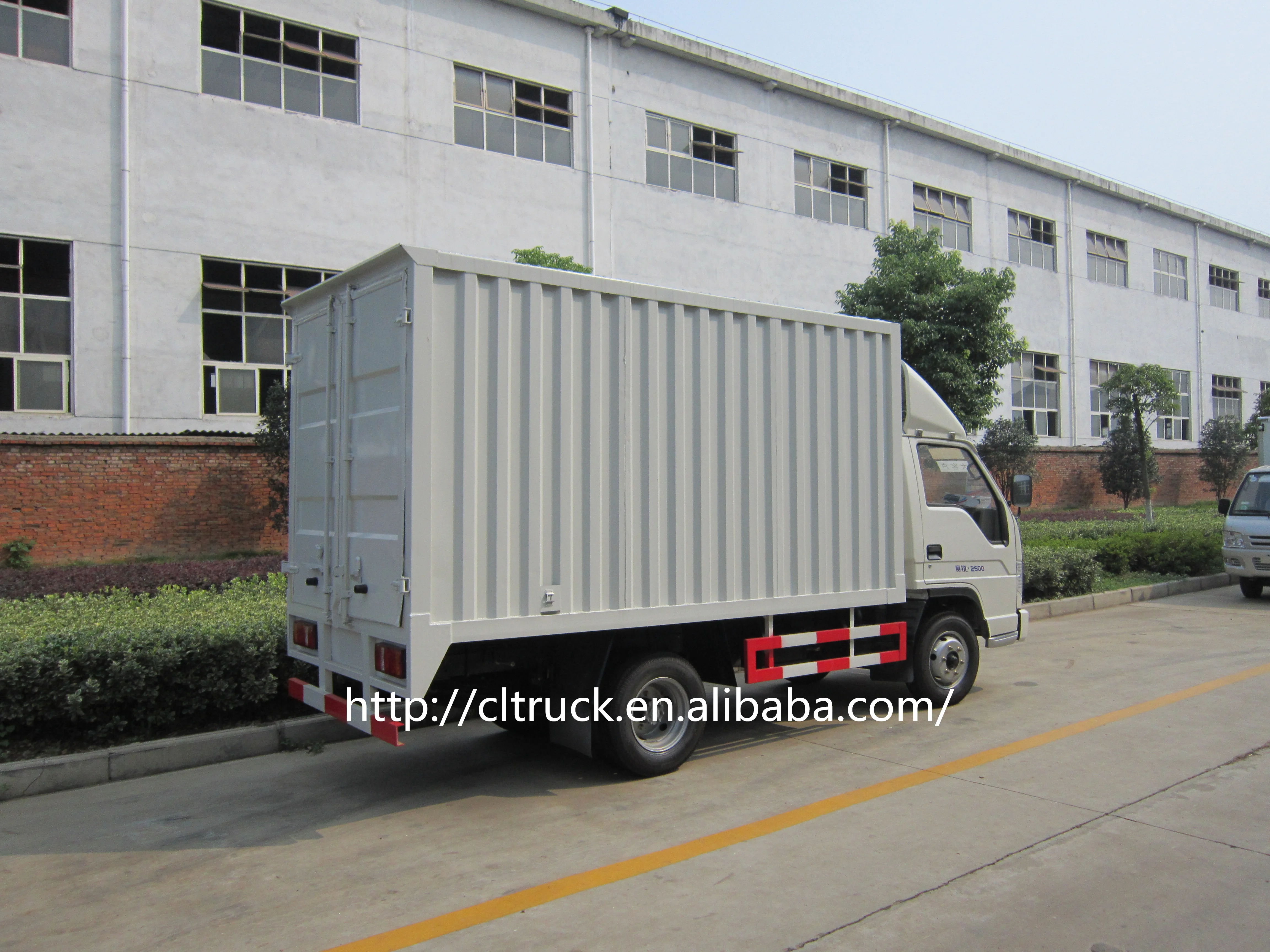 Japan brand ISUZ-U 4x2 steel Container  van box cargo truck for Africa