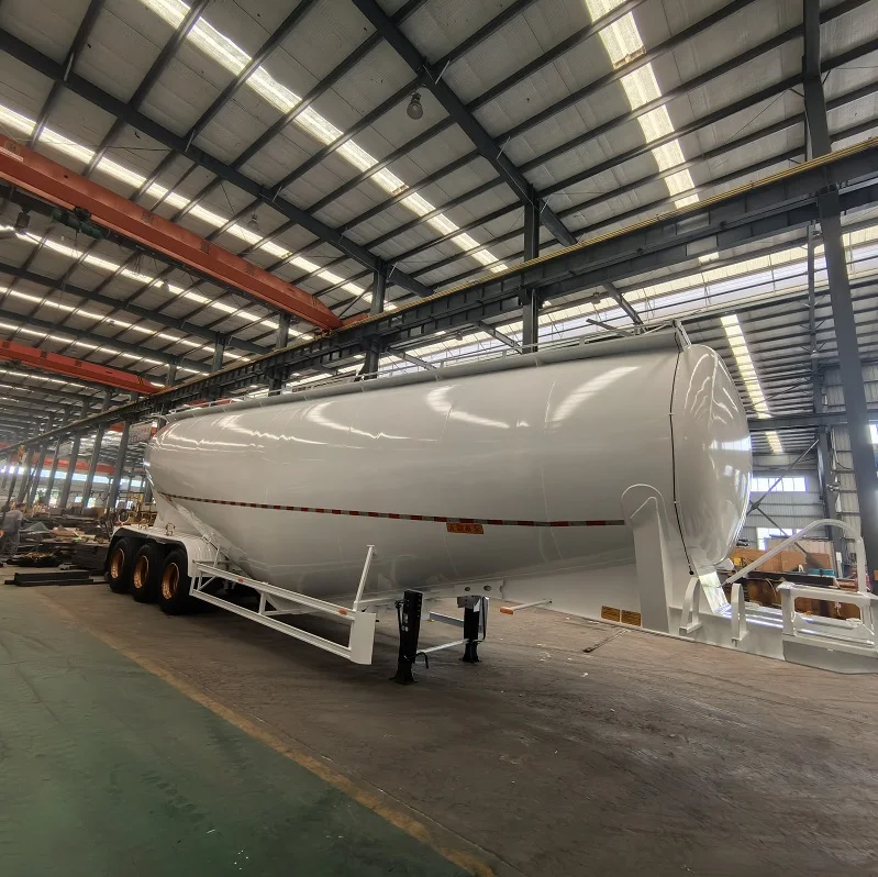 New Tri-axle Powder Bulk Cement Tanker Truck Semi Trailer fuel tanker truck